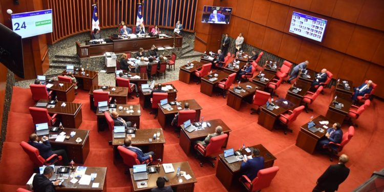 Senado aprueba 390 millones de dólares en préstamos