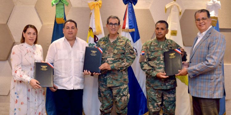 MIDE, Hospital de Barahona e Incart firman convenio