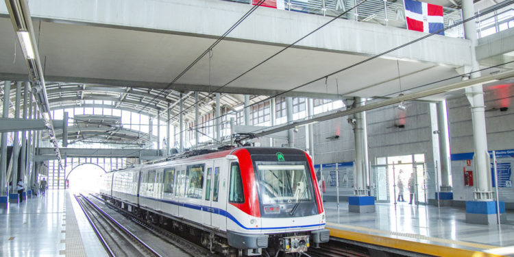 Se normalizan los servicio del metro tras choque que dejó heridos y pánico