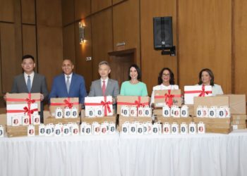 CONANI y Huawei suscriben acuerdo