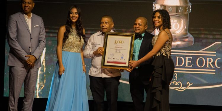 Rreconocen aportes de Coopacrene