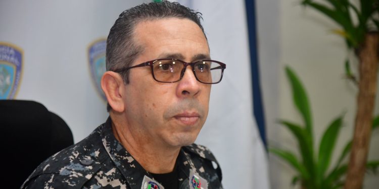 PN mata 1 de 3 extranjeros que busca por cuadruple asesinato