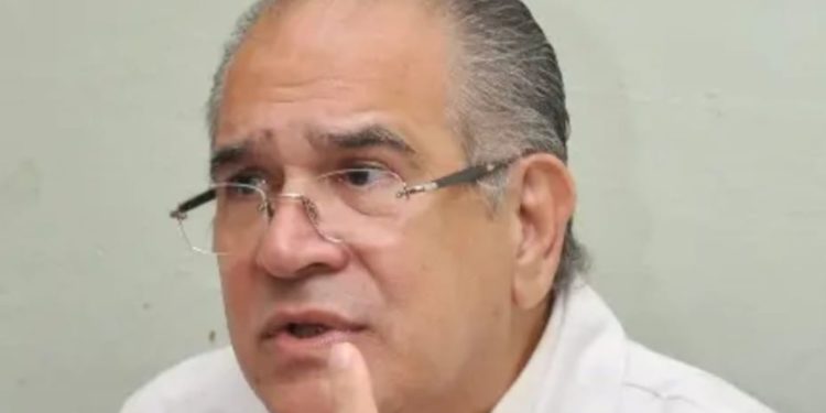 Sisalril «celebra» multa a clínica por primera vez en 22 años