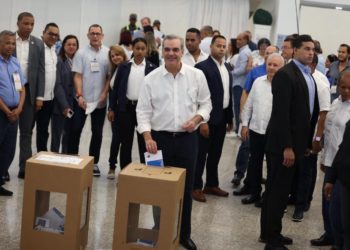 Abinader: «participación supera las expectativas»