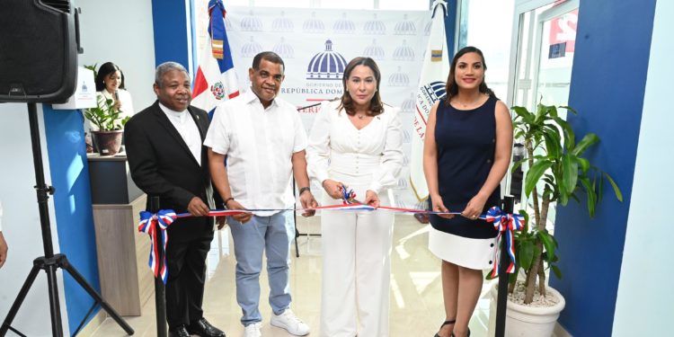 Ministerio Mujer apertura centro para capacitar mujeres en Barahona