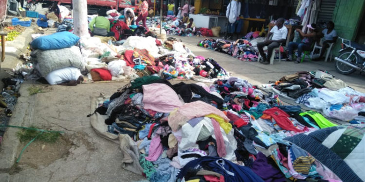 Haití mantiene «tranca´o» comercio