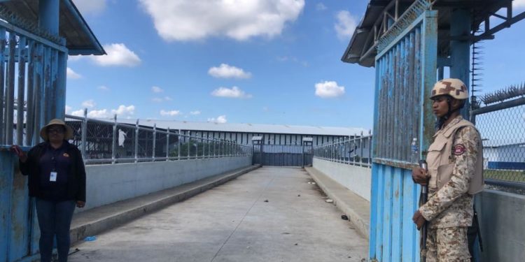 RD abrió, Haití no