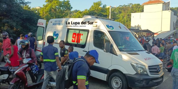 Choque entre patana y minibús en Quita Sueño