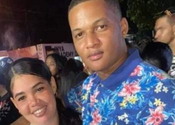 Policía mata a su pareja