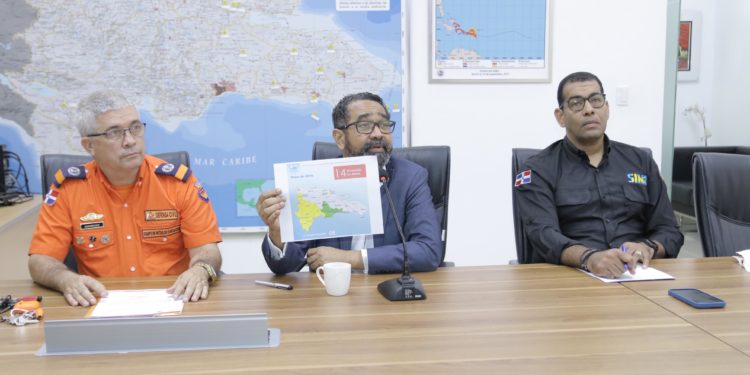 Defensa Civil dispone activar CPMR en provincias en alerta