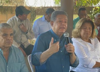 Leonel solicita declarar en «emergencia» salud y educación