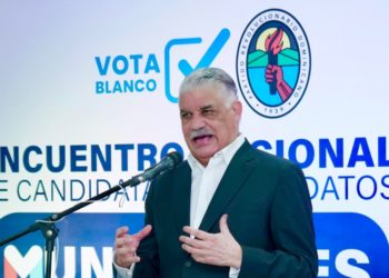 Miguel Vargas: “trabajemos para sacar el gobierno y reencausar al país”