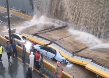 Colapsa pared en desnivel de la avenida 27 de Febrero