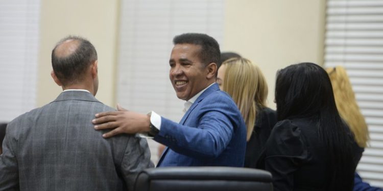 Viola «viola» arresto domiciliario y el MP solicita variarle medida