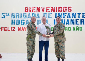 Abinader resalta labor del Ejército