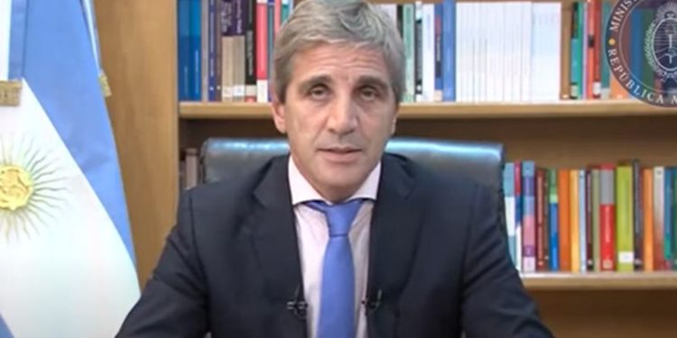 Plan de ajuste de Milei en Argentina: Devaluación del peso al 50 % y quitar de subsidios a tarifas