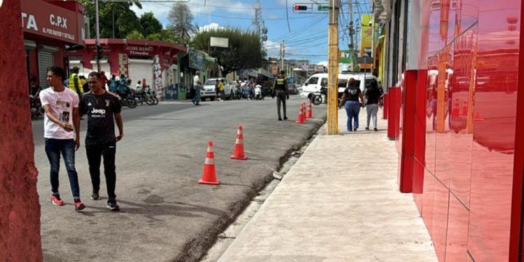 Cuestionan medidas de Digesett en zona comercial de Barahona