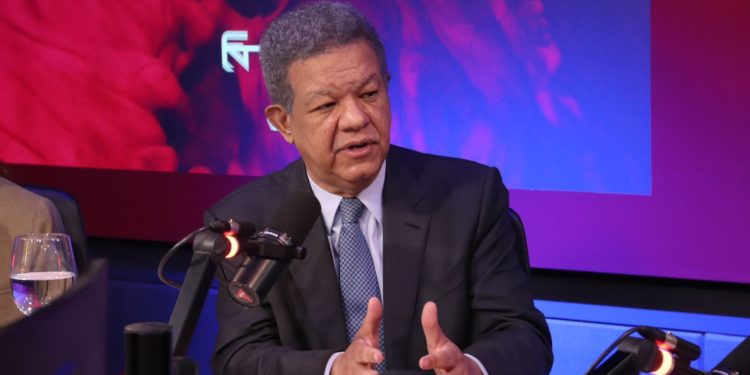 Leonel compara actual crisis con la que vivimos en 2004