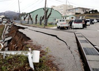 Emiten alarma de tsunami en Japón