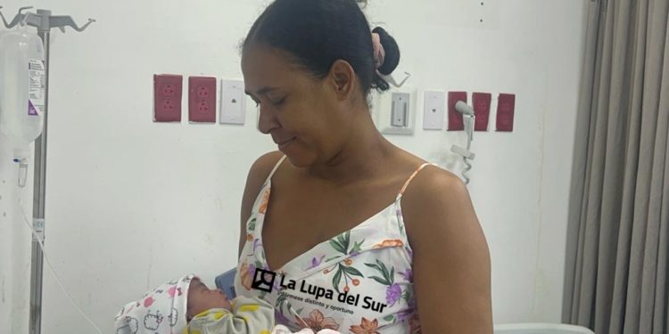 Isairi «primera en nacer» este 2024 en Maternidad de Barahona