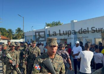 Refuerzan seguridad del Hospital Jaime Mota de Barahona