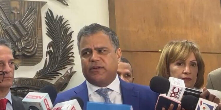 Técnicos PLD «hackean» impresoras JCE