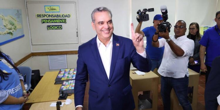 Presidente Abinader hablará esta noche al país