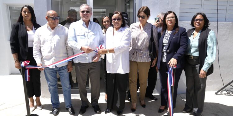 Entregan Centro Textil en Quita Coraza