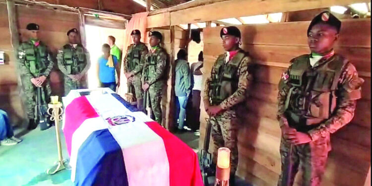 Sepultan guardia asesinado en la frontera