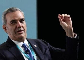 Abinader insta a observadores internacionales a reportar con veracidad sobre las elecciones