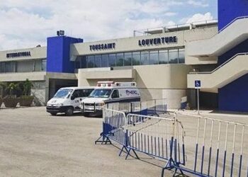 Norteamericanos llegan a RD desde Haití por aeropuerto de Barahona