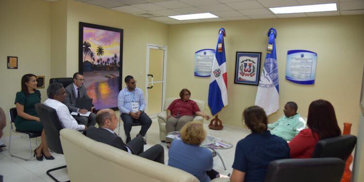 Embajadores de India, Marruecos y El Savador visitan UASD Barahona