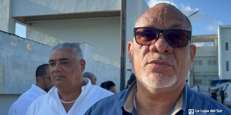 Dueño de cafetería donde asesinaron empleado: “uno coge una ametralladora y empieza a matar gente, entonces somos asesinos”