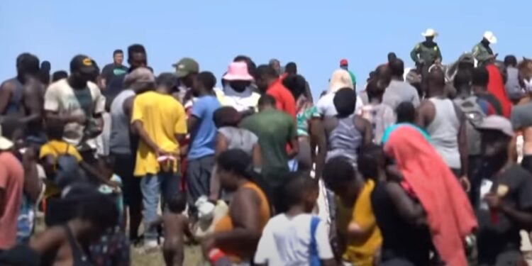 ONU habla con gobiernos del Caribe para acoger a refugidos haitianos