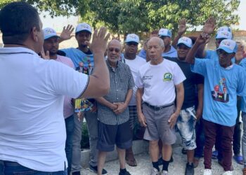 Moisés recibe apoyo en la zona costera