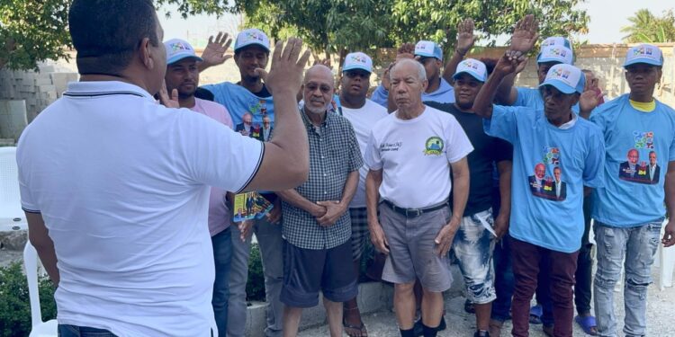 Moisés recibe apoyo en la zona costera