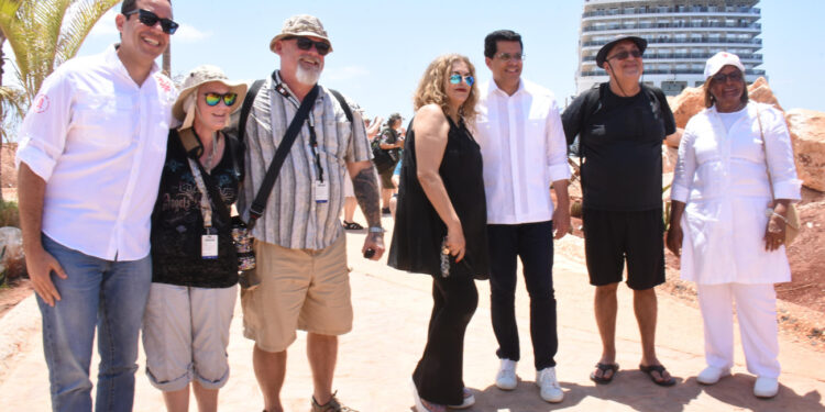 Segundo crucero pisa Cabo Rojo