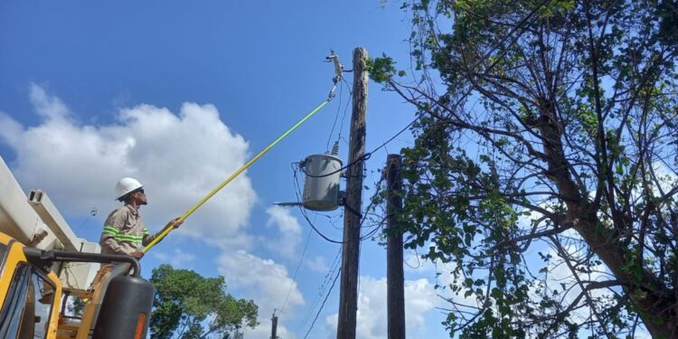 Detenctan «robo» de luz en el Sur