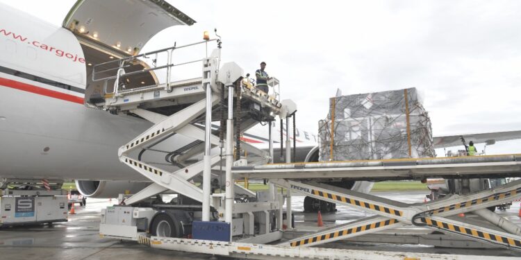 JCE envía material electoral al exterior