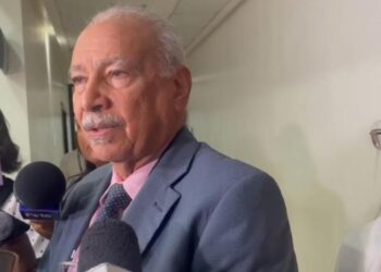 Minerd no cede: reitera oferta de 8% de aumento