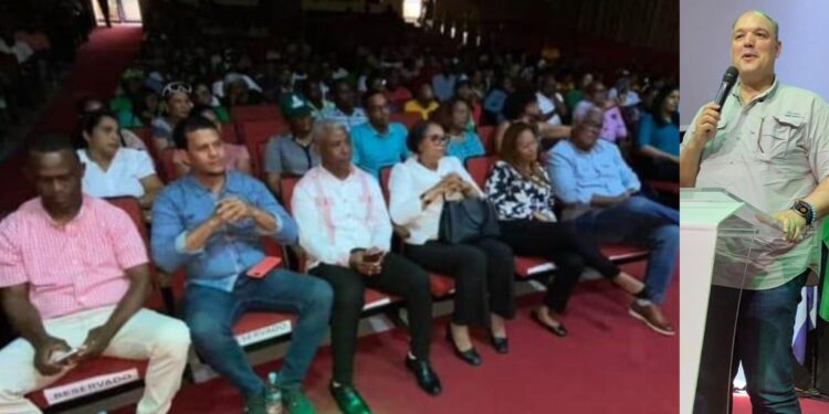 Fuerza Magisterial de la FF realiza acto de apoyo a del Castillo