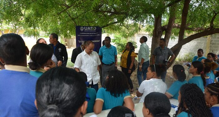 UASD Subcentro Jimaní visita liceos de Independencia