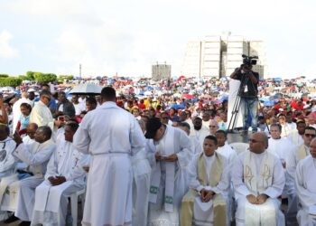 Reforma fiscal no debe «favorecer ricos y perjudicar pobres»