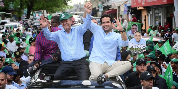 Padre e hijo juntos por primera vez en caravana