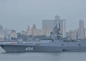 «De cerca y con cuidado» EE.UU. vigila buques militares rusos en Cuba 