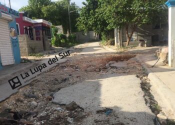 Casandra exige asfaltado de sus calles