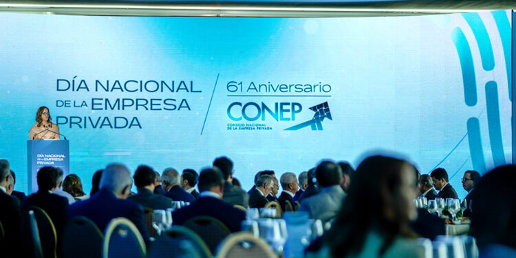 Empresariado plantea pacto para reforma fiscal