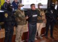 Presentan a la prensa general golpista
