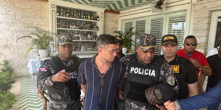 Se entrega líder de asaltantes del Popular