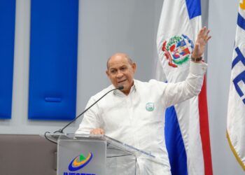Rafael Santos Badía promete entregar Hotel Guarocuya en noviembre